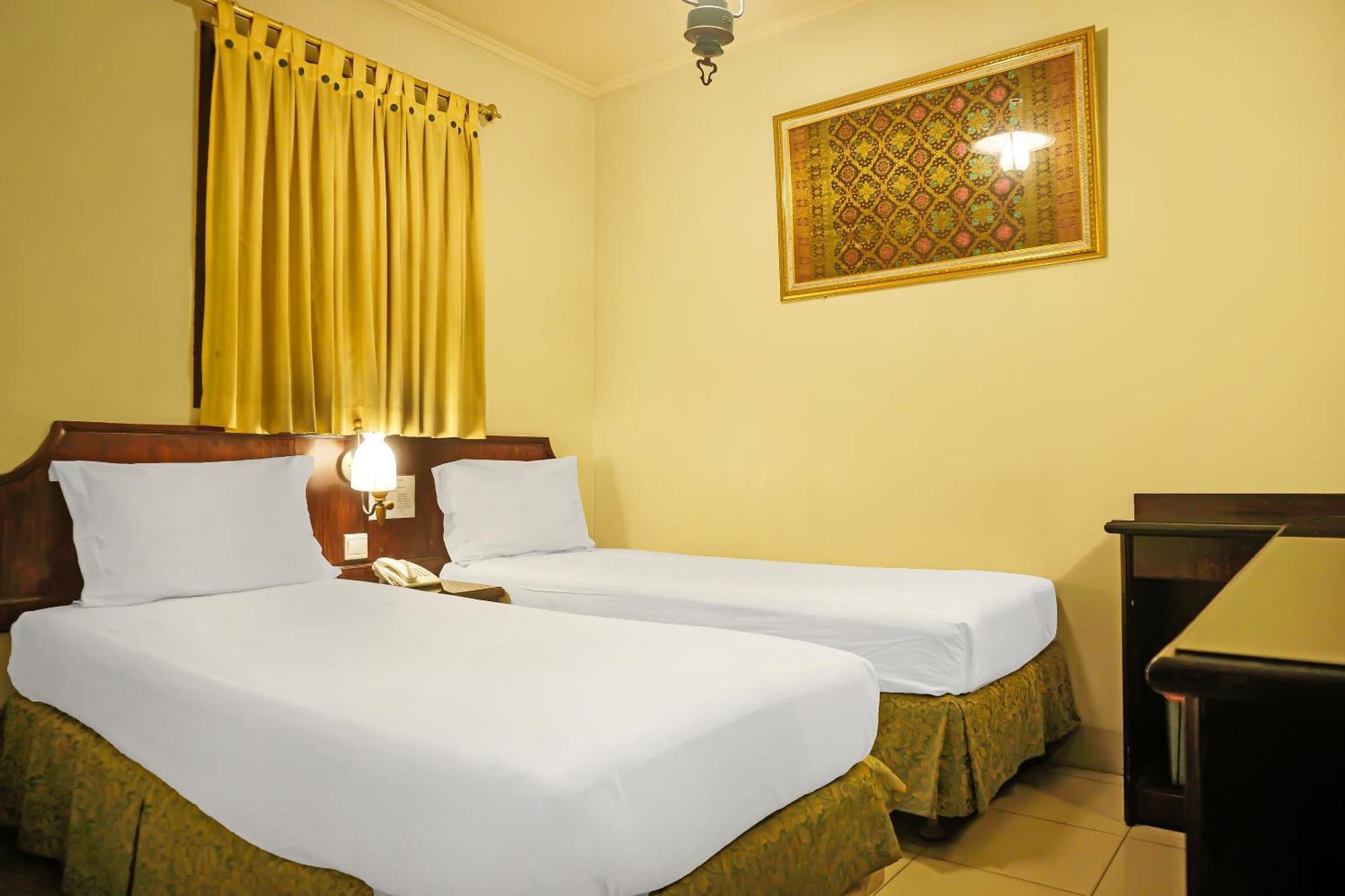 Super Oyo Collection O 92690 Hotel Limas Palembang Luaran gambar