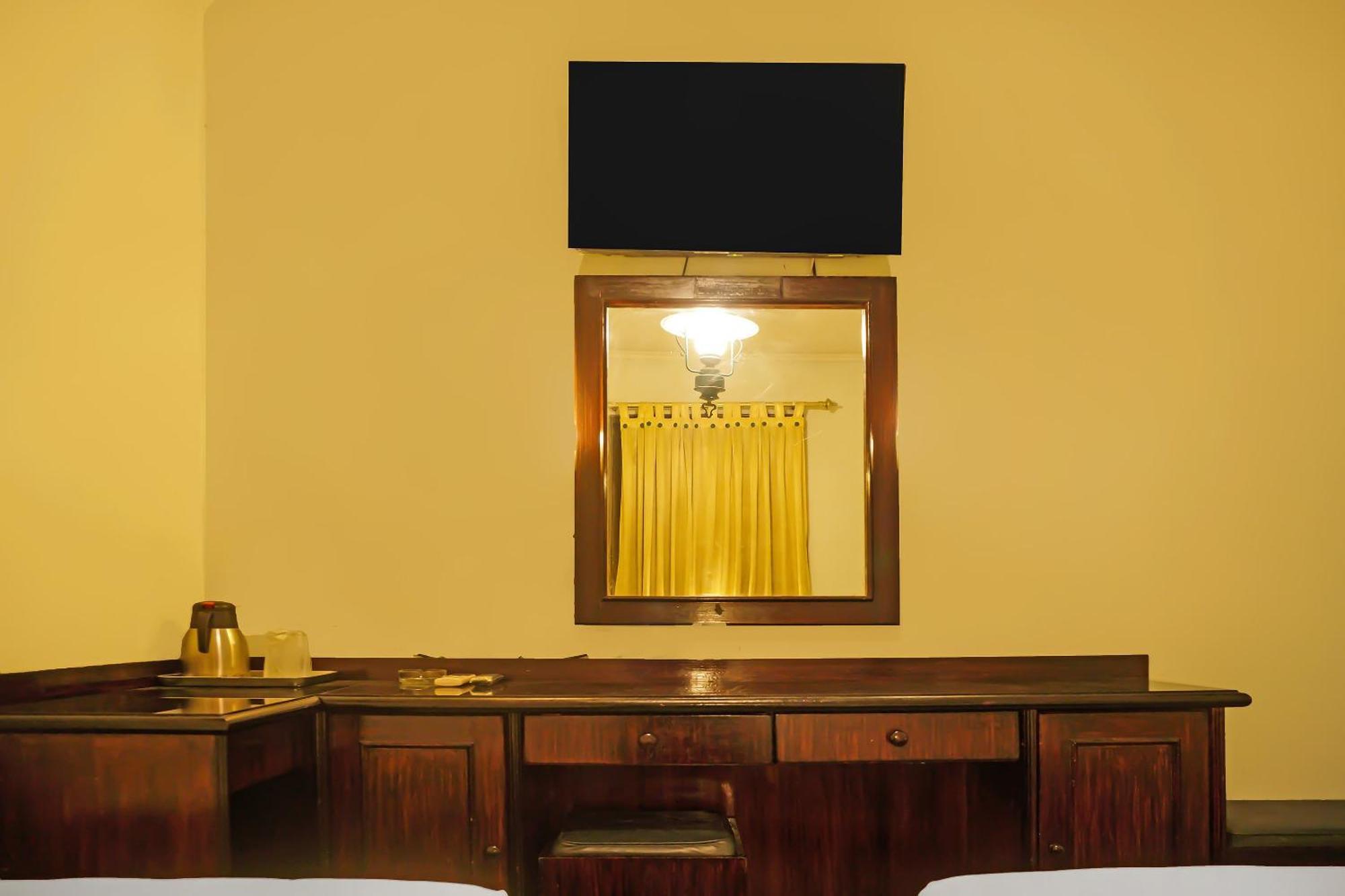Super Oyo Collection O 92690 Hotel Limas Palembang Luaran gambar