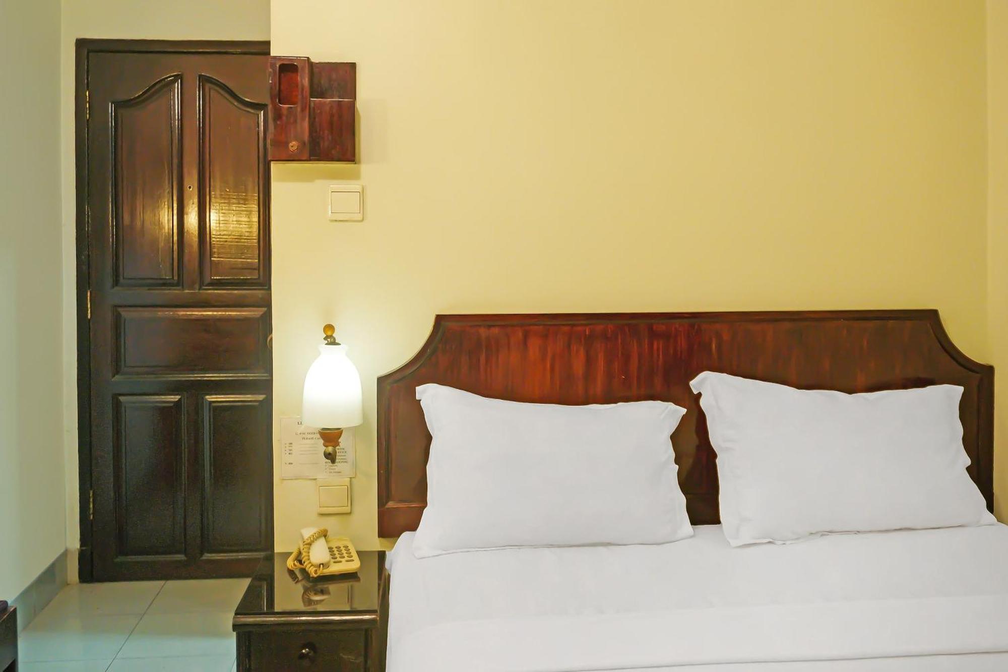 Super Oyo Collection O 92690 Hotel Limas Palembang Luaran gambar