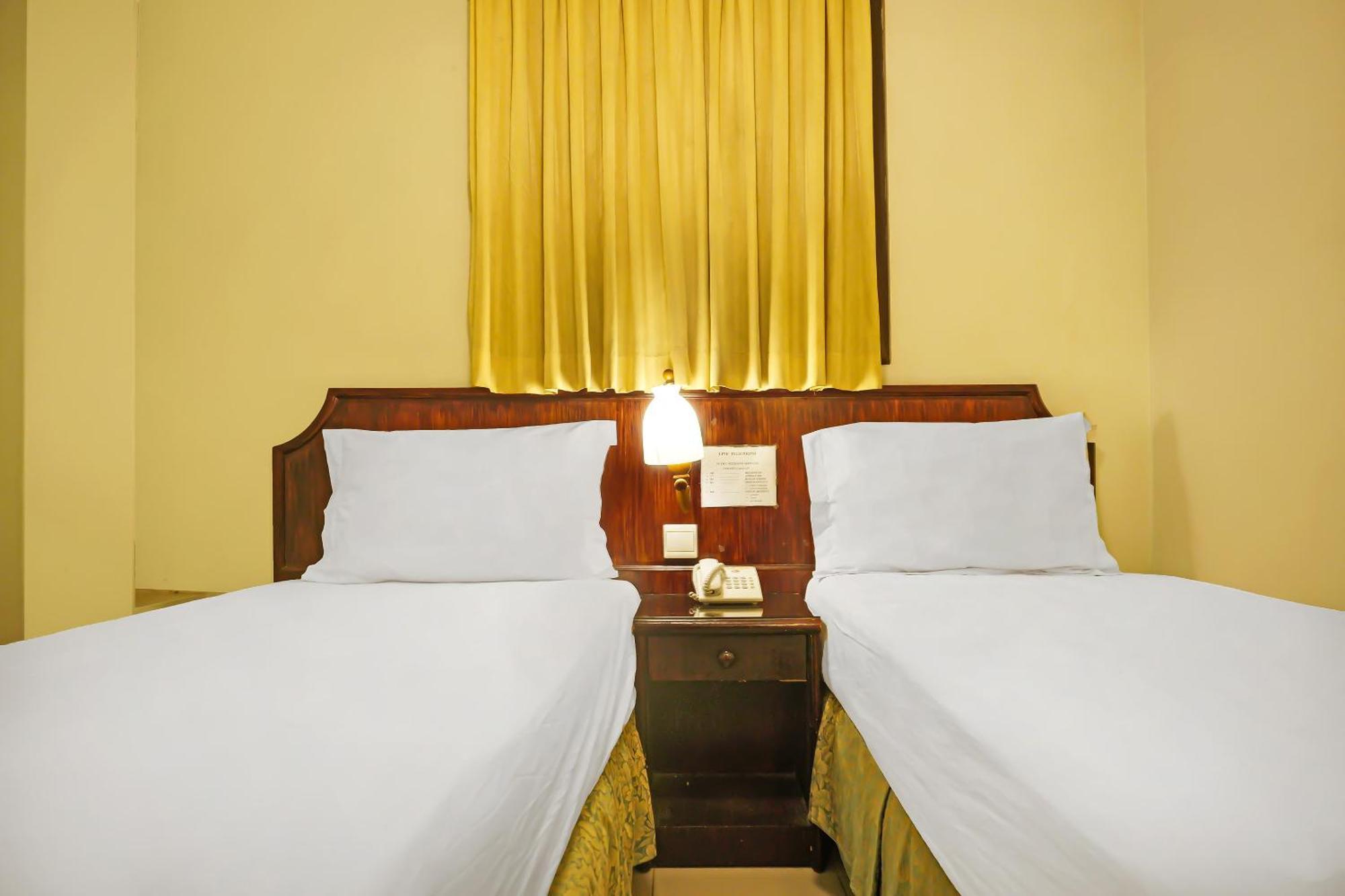 Super Oyo Collection O 92690 Hotel Limas Palembang Luaran gambar